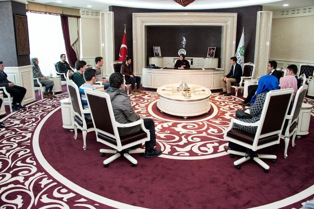 Başkan Toru, lise meclis başkanlarıyla buluştu