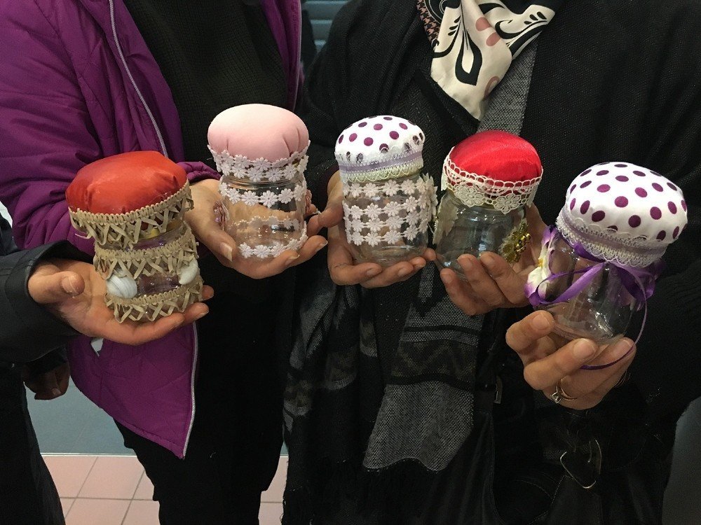 Düğme kutuları, Gaziantepli kadınların sihirli dokunuşlarıyla renklendi