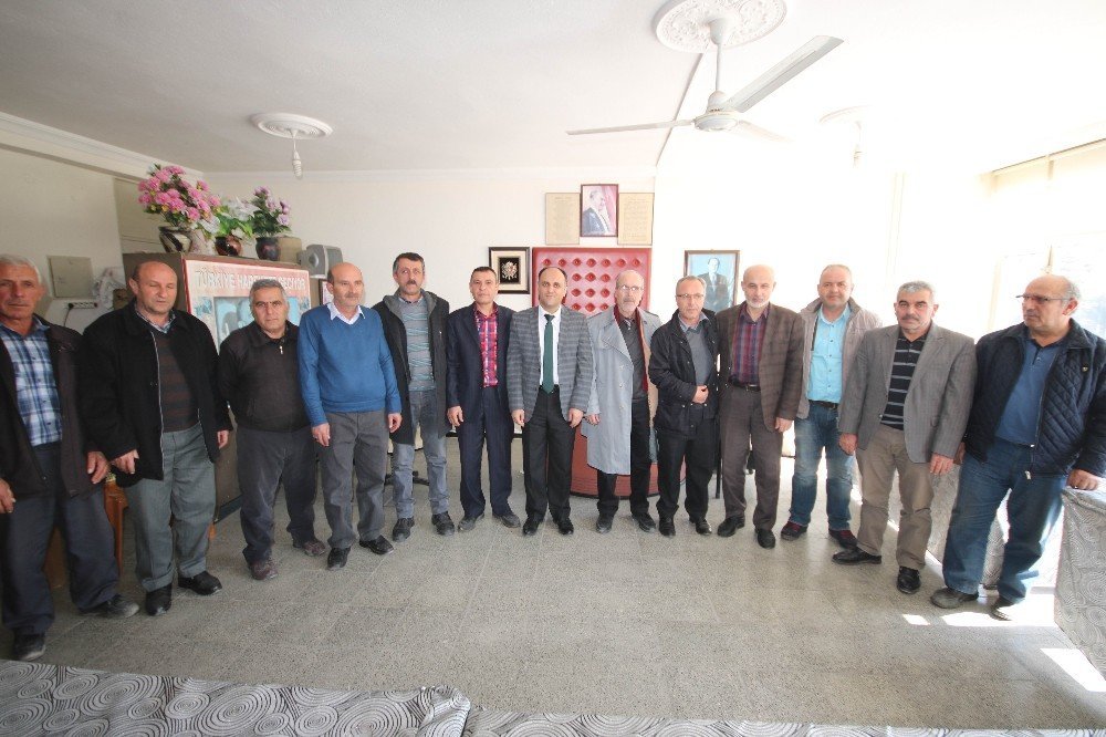 Başkan Özaltun, MHP İlçe Teşkilatını ziyaret etti