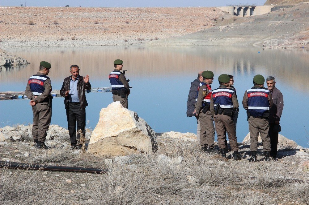 Konya'da kayıp postacı barajda aranıyor