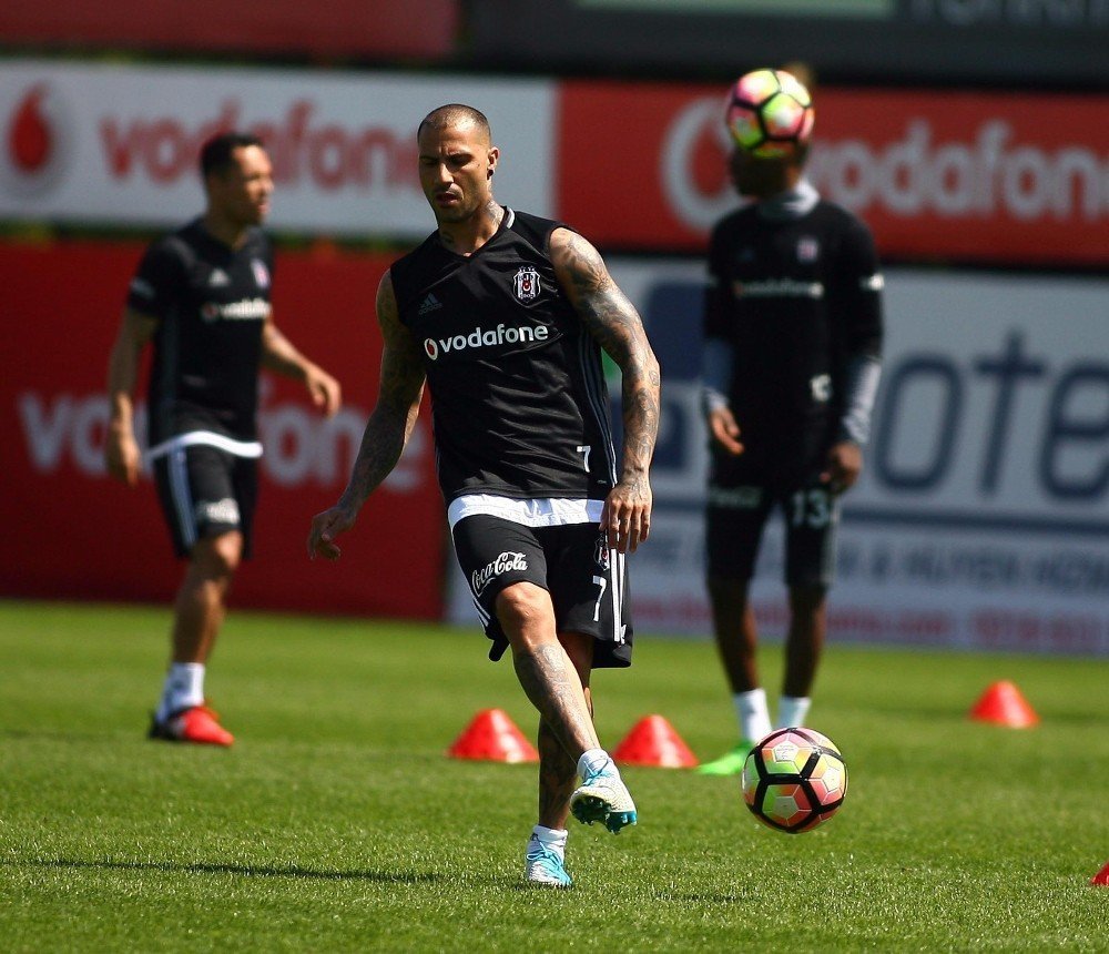 Beşiktaş, Medipol Başakşehir maçı hazırlıklarını sürdürüyor