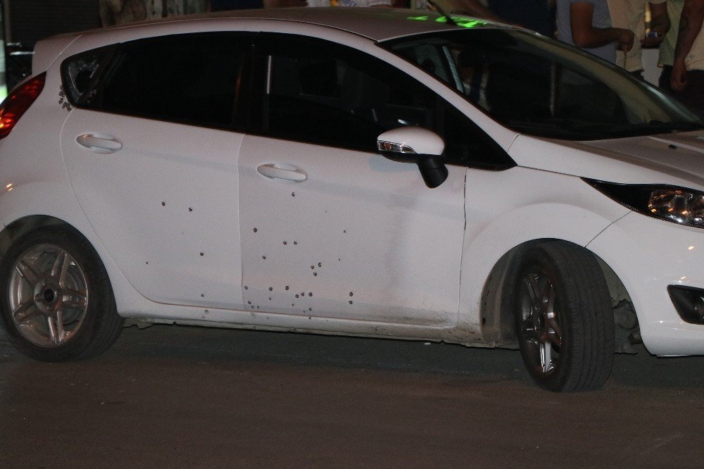 Sokak ortasında silahlı saldırı: 8 yaralı