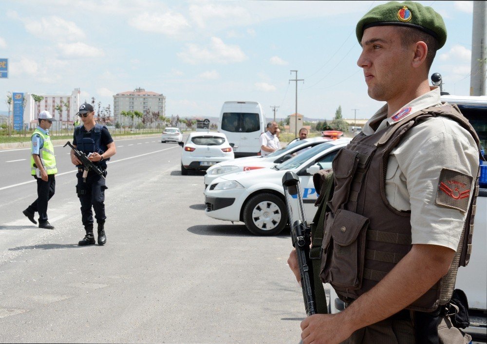 Aksaray’da polis ve jandarmadan ortak uygulama