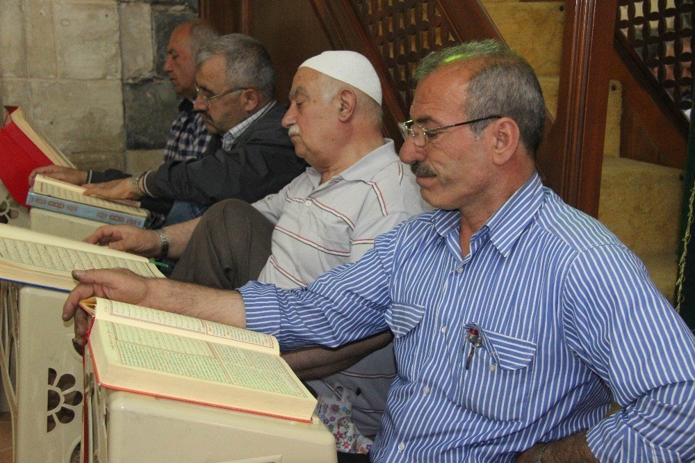 Kilis’te asırlık Mukabele geleneği sürüyor