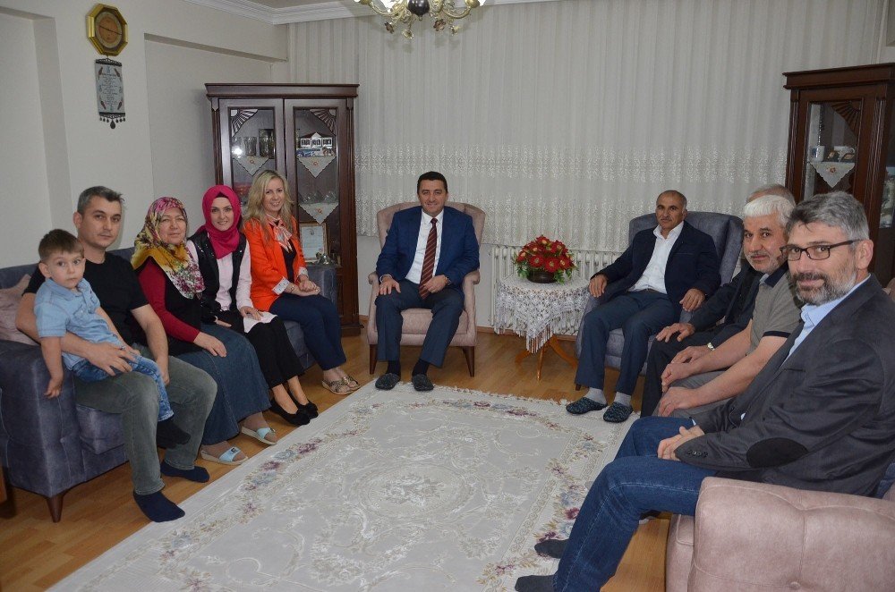 5 bin 400 kişi hep birlikte oruç açmanın hazzını yaşadı