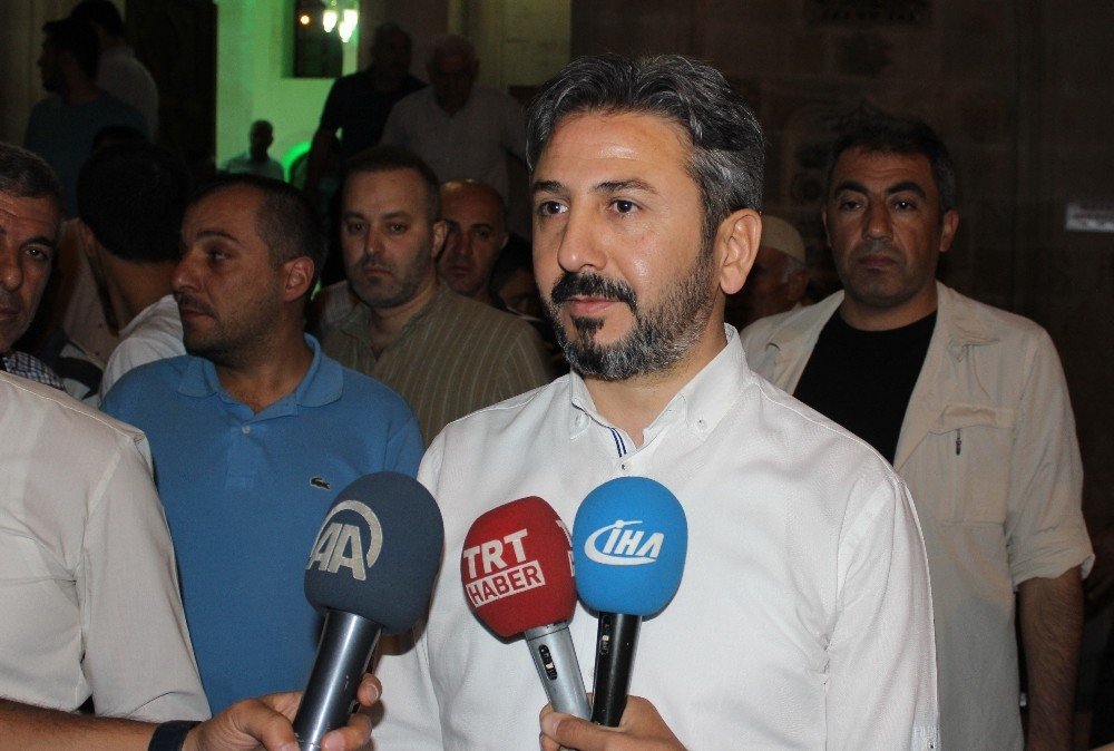 Adıyaman’da camiler Kadir Gecesi’nde doldu taştı