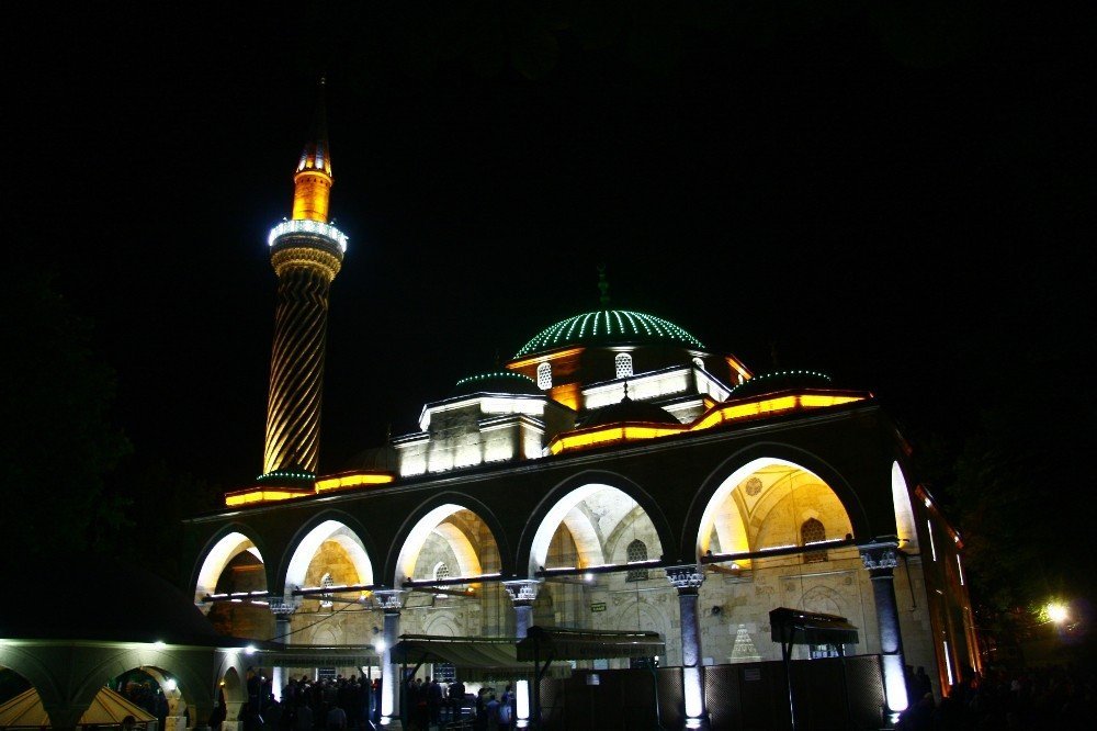 Afyonkarahisar’da, Kadir Gecesi huşu içerisinde geçti