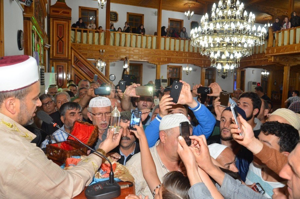 Alaplı’da Sakal-ı Şerif izdihamı