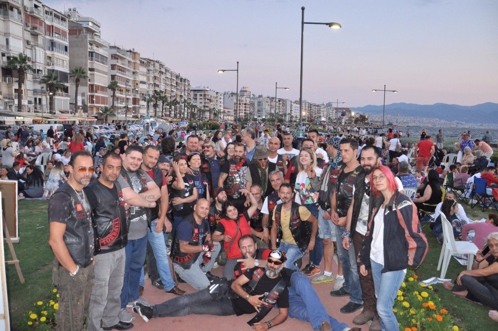 İzmirliler hoşgörü sofrasında bir araya geldi