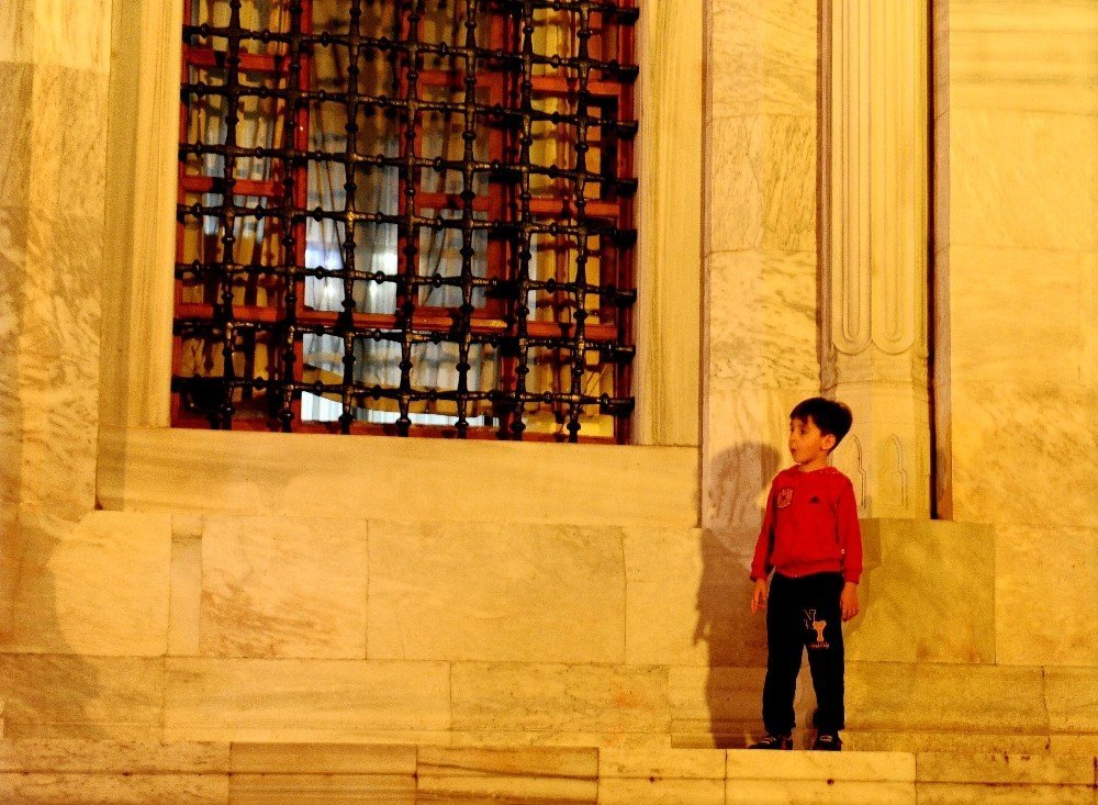 Kadir Gecesi’nde Bursalılar Ulu Cami’yi doldurdu