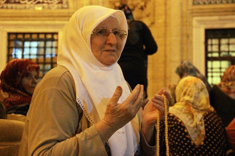 Kadir Gecesi’nde Selimiye Camii doldu taştı