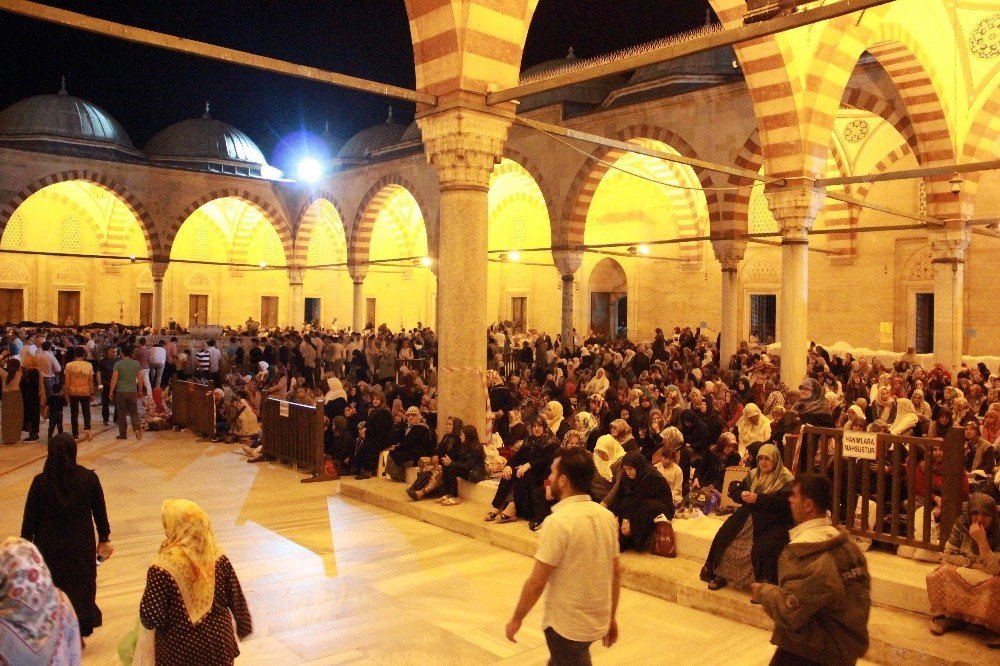 Kadir Gecesi’nde Selimiye Camii doldu taştı
