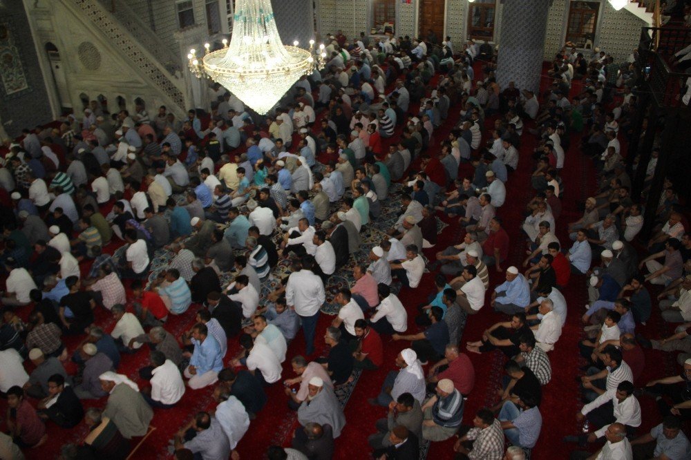 ’Peygamberler Şehri’nde Kadir Gecesi yoğunluğu