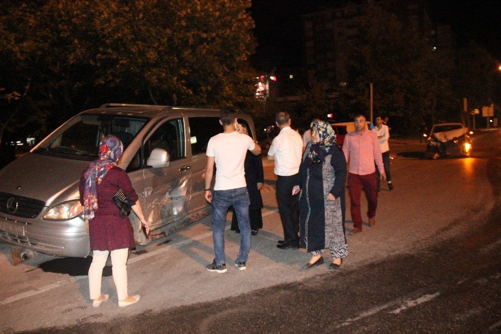 Konya'da otomobille minibüs çarpıştı: 1 yaralı