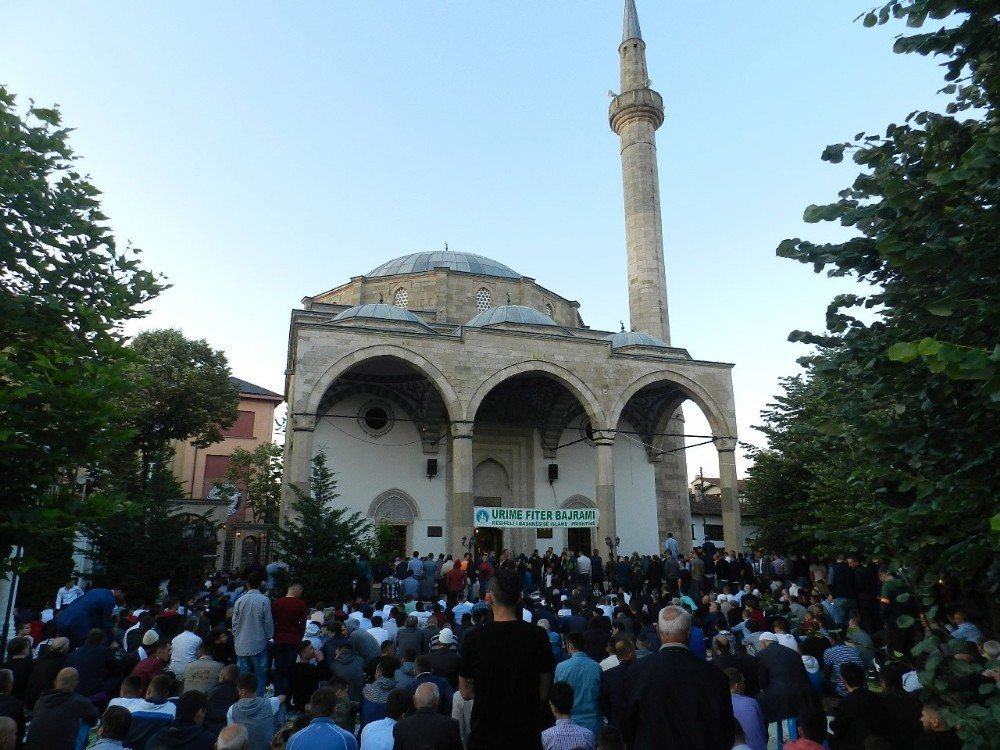 Kosova’da ramazan bayramı sevinci