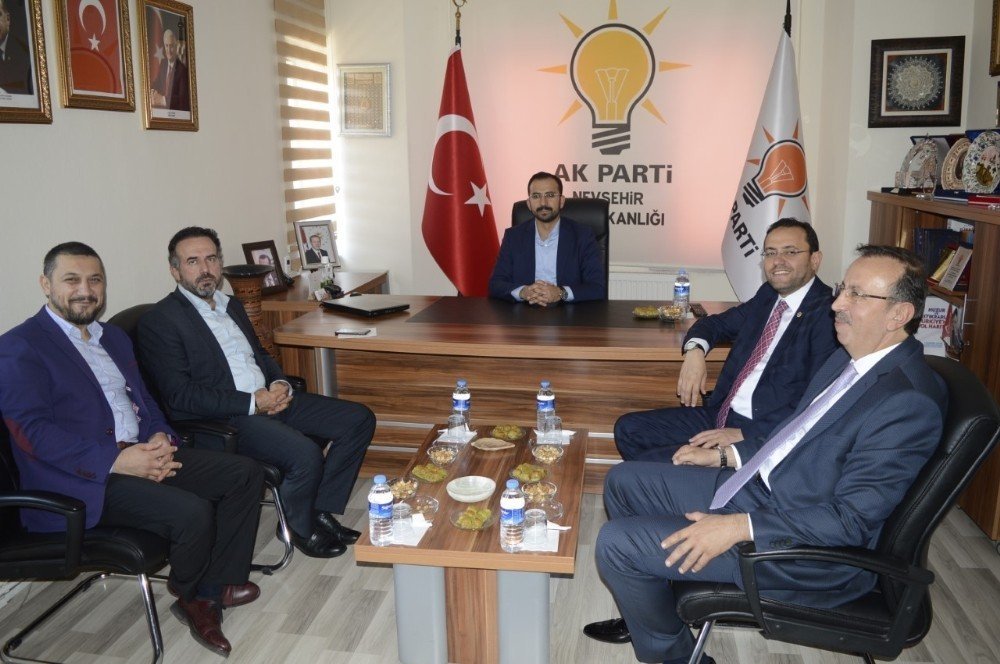AK Parti Nevşehir teşkilatı bayramlaştı