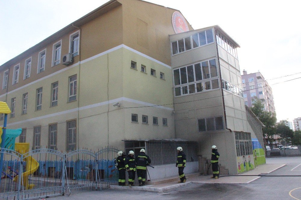 Konya'da çocukların attığı torpil okulu yakıyordu
