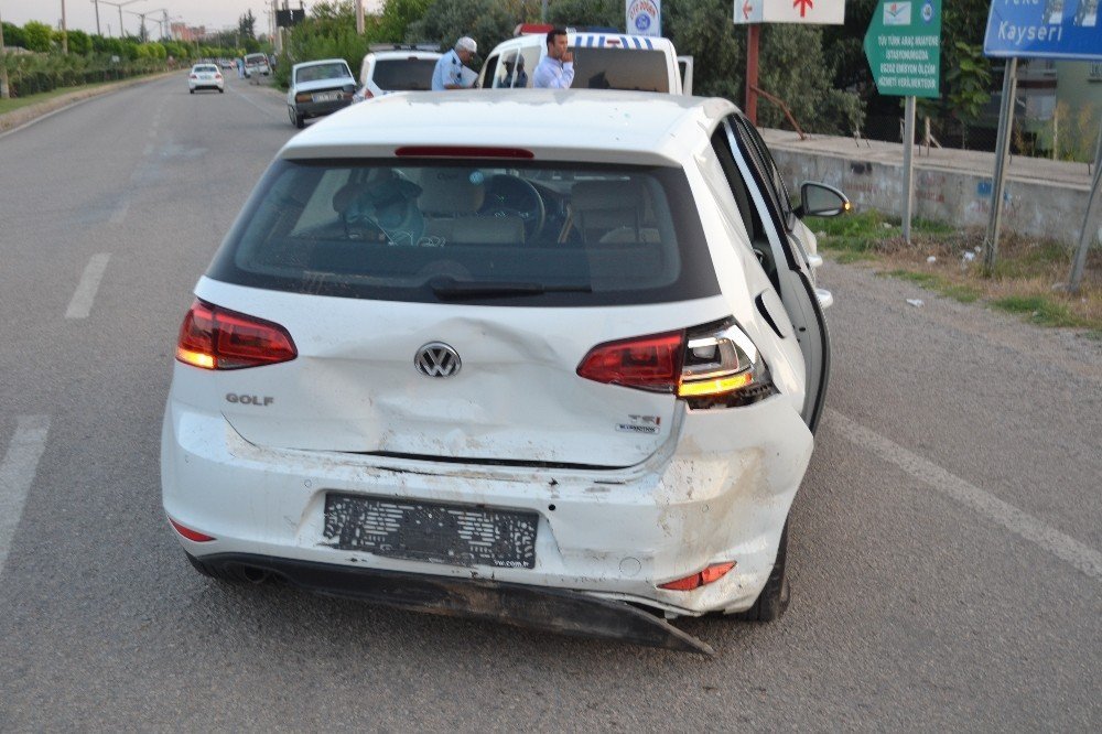 Kozan’da zincirleme trafik kazası: 3 yaralı