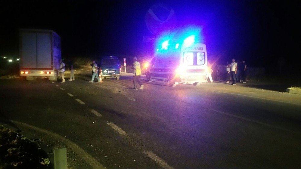 Karaman’da otomobille minibüs çarpıştı: 8 yaralı