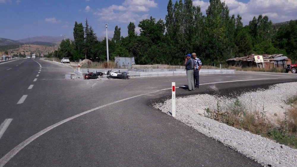 Konya'da motosikletler çarpıştı: 1 ölü, 2 yaralı