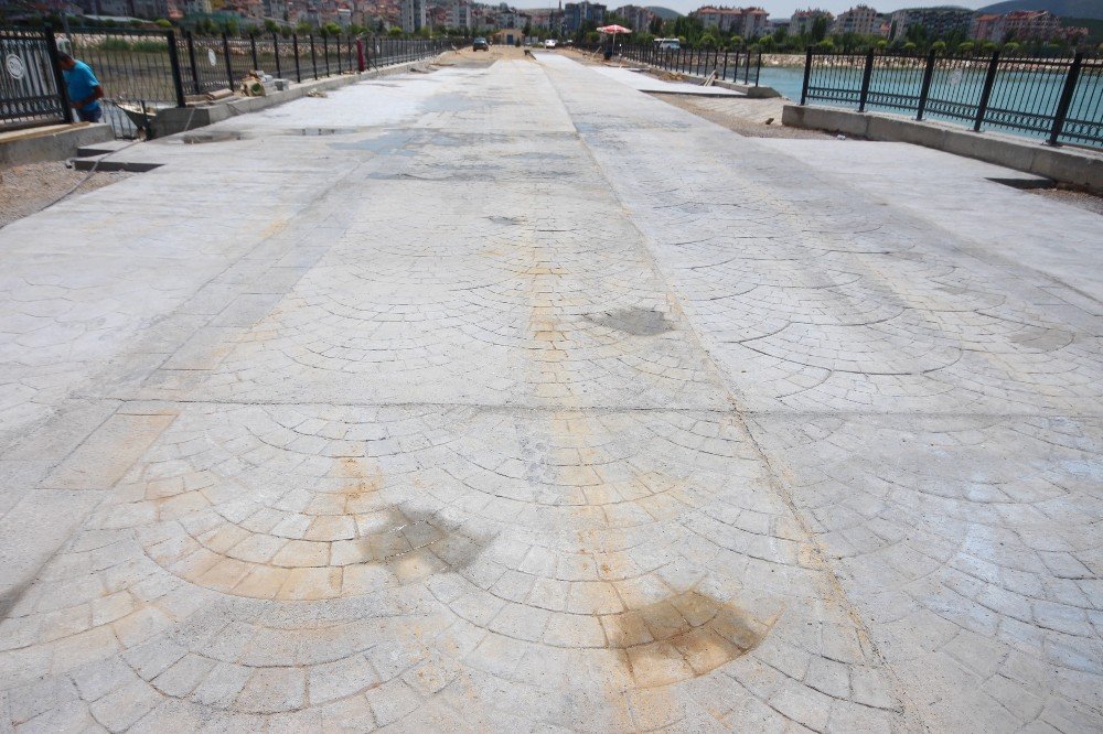 Beyşehir’de yollar baskı beton konforuyla tanışıyor