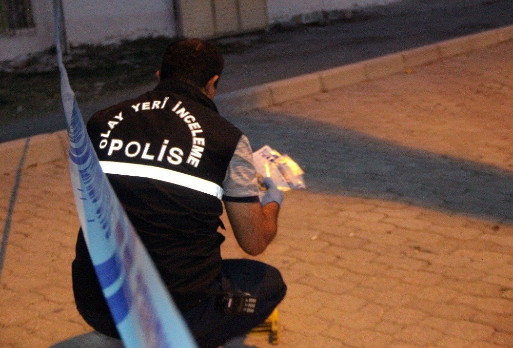Konya'da iki aile sokak ortasında çatıştı: 8 yaralı