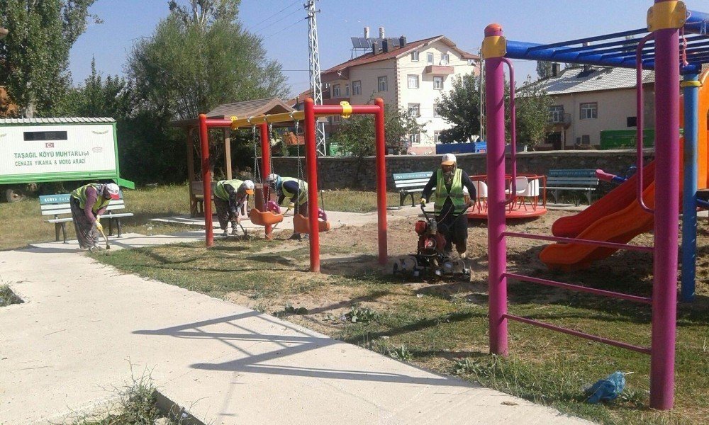 Seydişehir Belediyesi çevre düzenleme çalışmalarını sürdürüyor