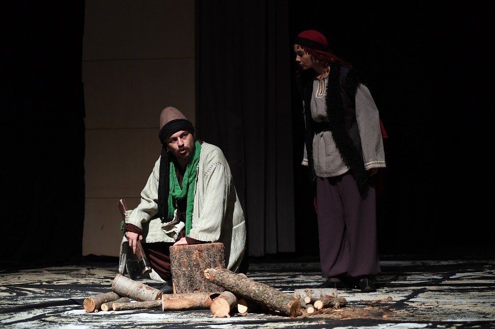 Konya’da “Bir Yunus Hikayesi” tiyatro oyununa yoğun ilgi