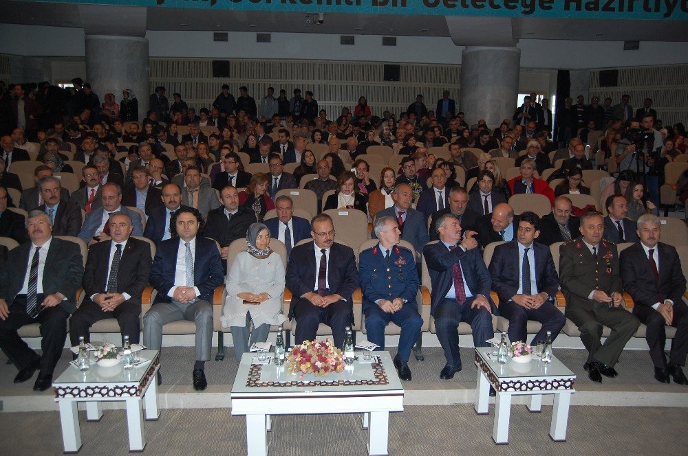 Konya’da 24 Kasım Öğretmenler Günü etkinliklerle kutlandı