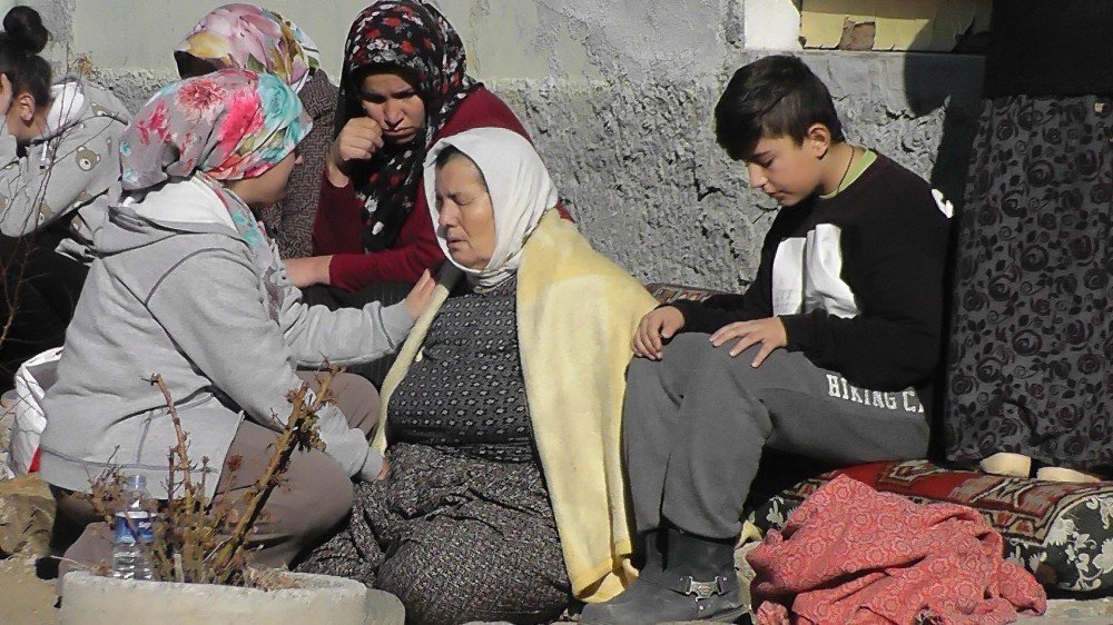 Konya’da 7 yaşındaki çocuk annesini tüfekle öldürdü!