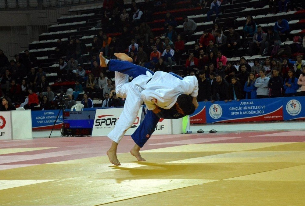 Şişmanlar judoda tarih yazmaya devam ediyor