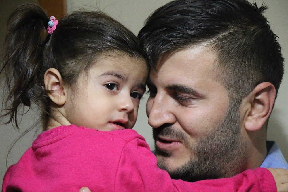 Türkiye’nin ağladığı Esila, babasına kavuştu