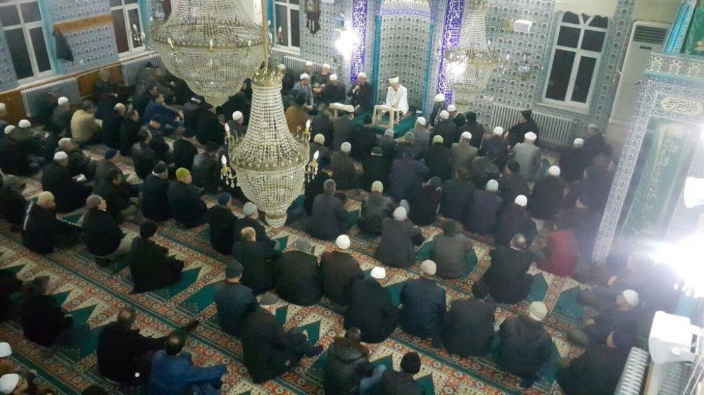 Eyüp Sultan Camii’nde hatim, sohbet ve dua
