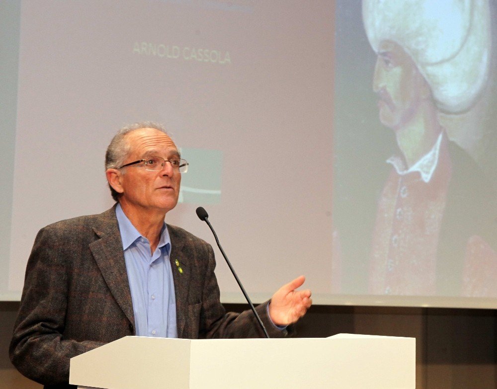 Prof. Dr. Cassola’dan Osmanlı konferansı