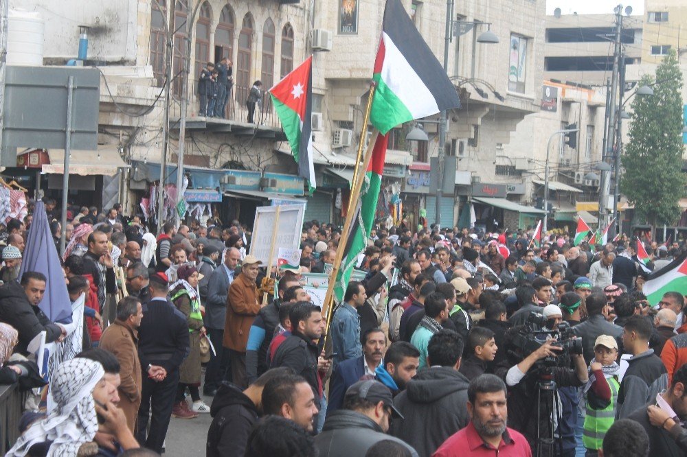 Amman’da Kudüs’e destek, Trump’a protesto gösterisi