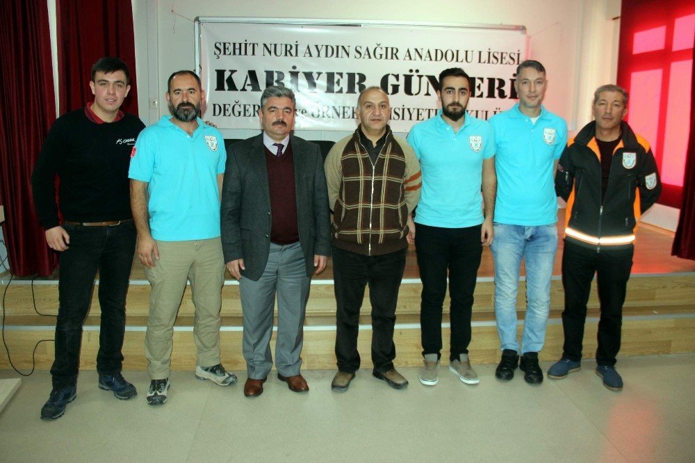 AFAD ve Türkuaz Doğa Sporları Arama Kurtarma Derneği öğrencileri bilgilendirdi