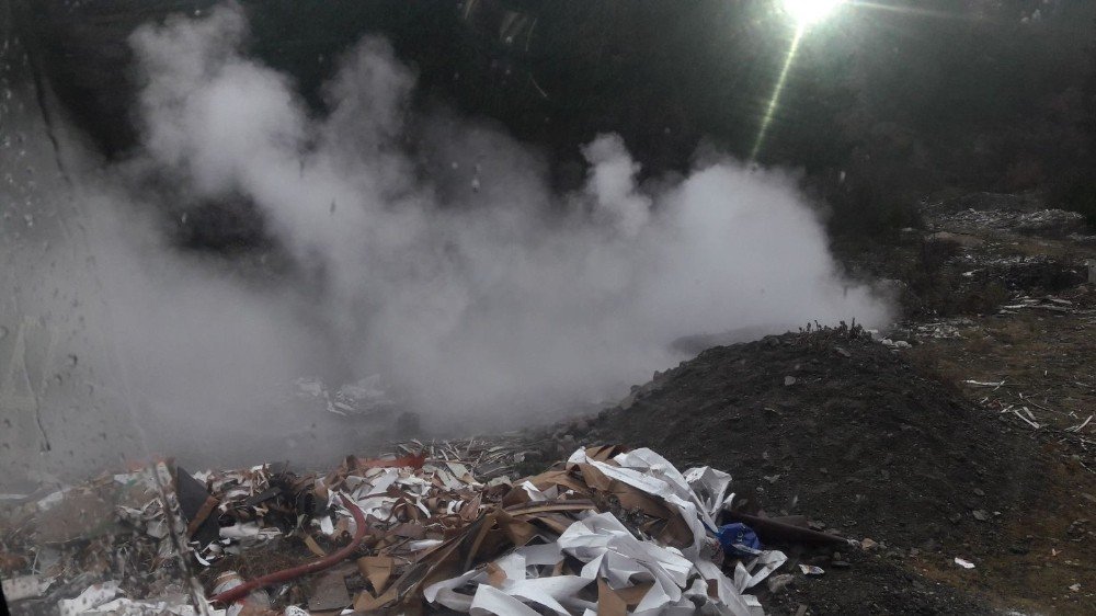 Tosya’da çöplük alanında yangın