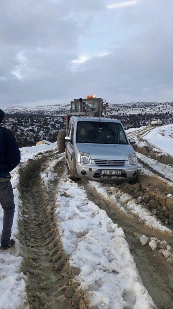 Mersin Büyükşehir’den karla mücadele
