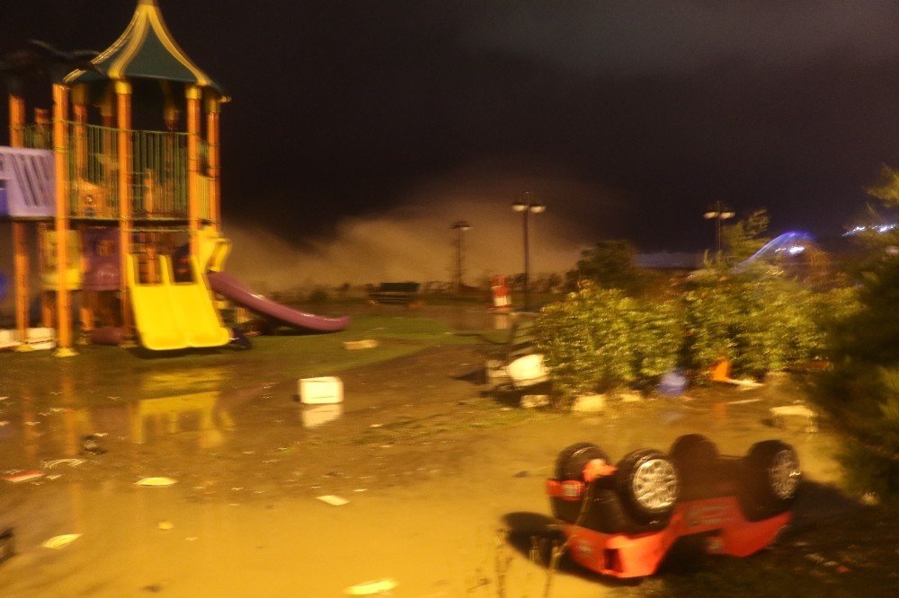 Zonguldak’ta dalgalar yıkıp geçti