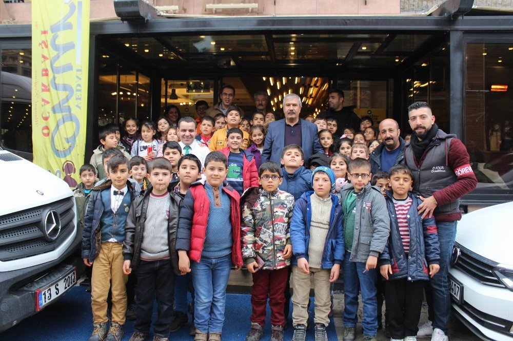 Bitlisli 65 öğrenci Diyarbakır’ı gezdi