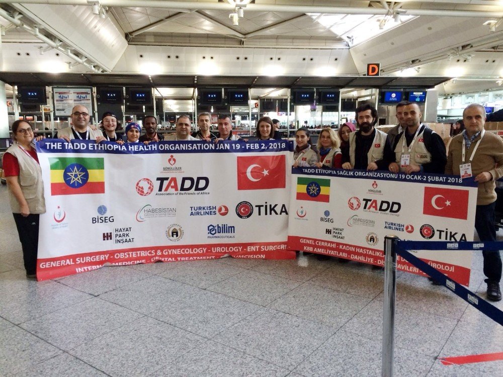 Türk doktorlarından Afrika’ya çıkarma