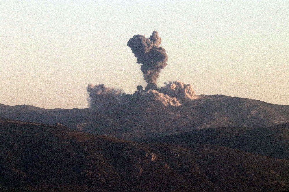 Afrin uçaklarla bombalanıyor