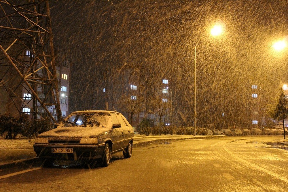 Kocaeli’nde yoğun kar yağışı başladı