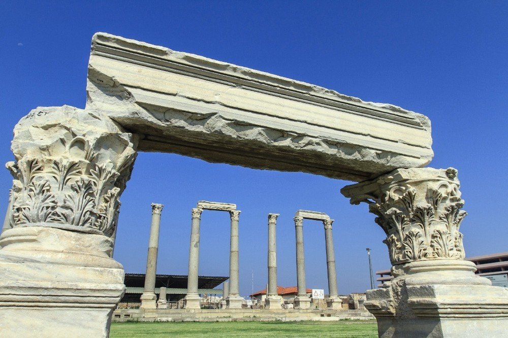 İzmir Büyükşehir tarihe sponsor oluyor