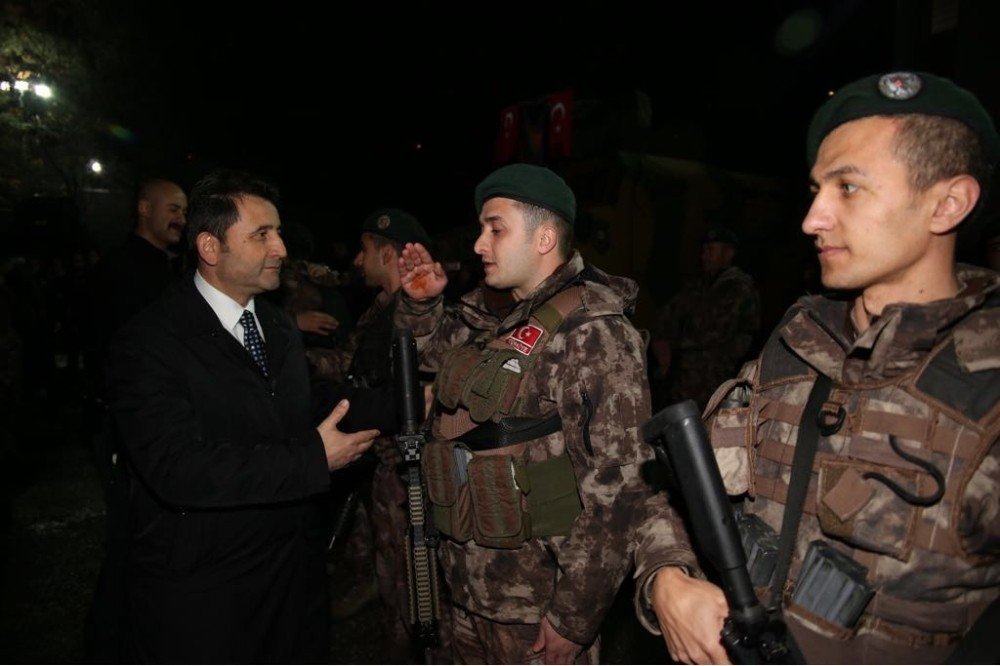 Mardin’de Polis Özel Harekat timleri Afrin’e uğurlandı