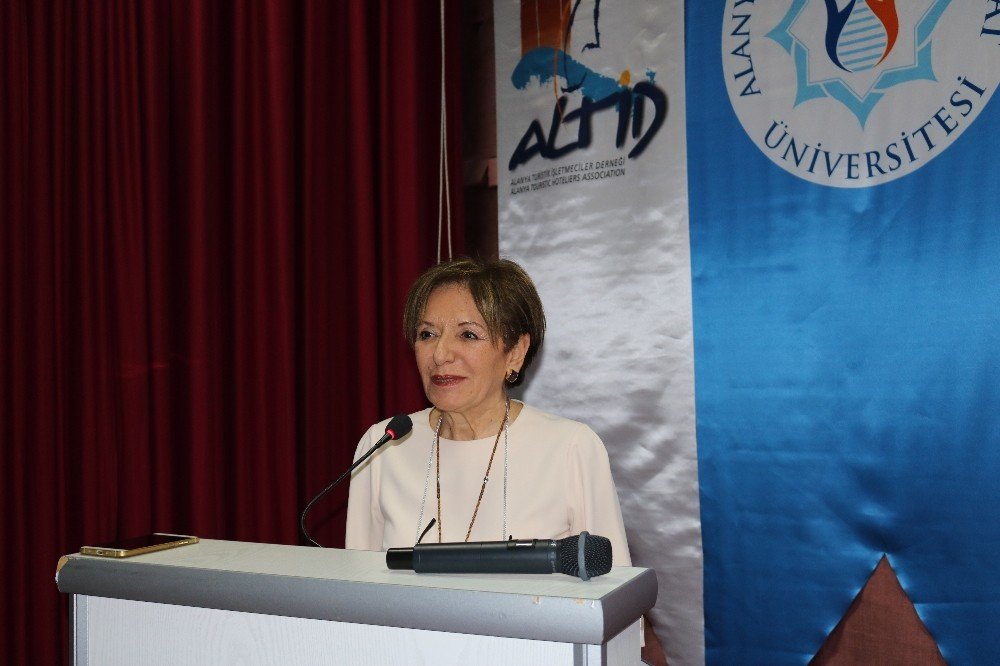 Alanya’da kadın ve turizm konulu konferans