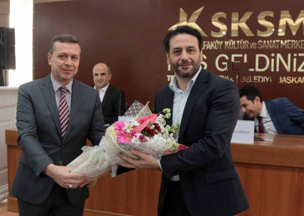 Tüketici Birliği Başkanı gençleri israfa karşı uyardı