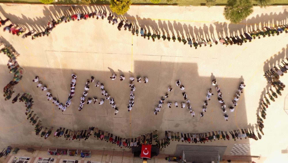 401 öğrenci Gündoğdu Marşı ile Afrin’e selam gönderdi