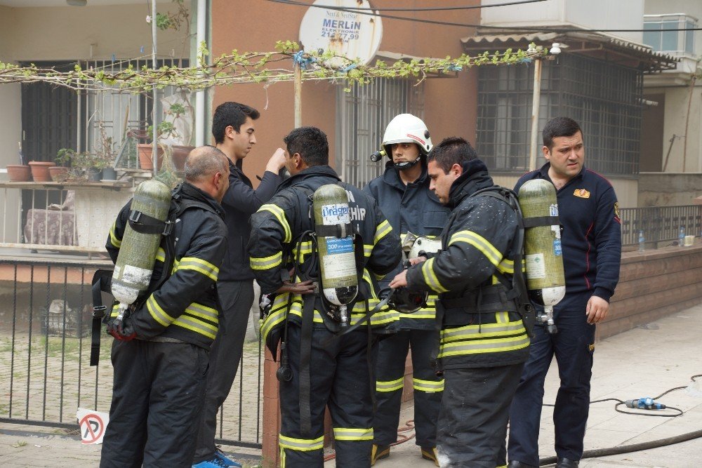 Aydın’da yangın, dumandan etkilenen 7 kişi hastaneye kaldırıldı