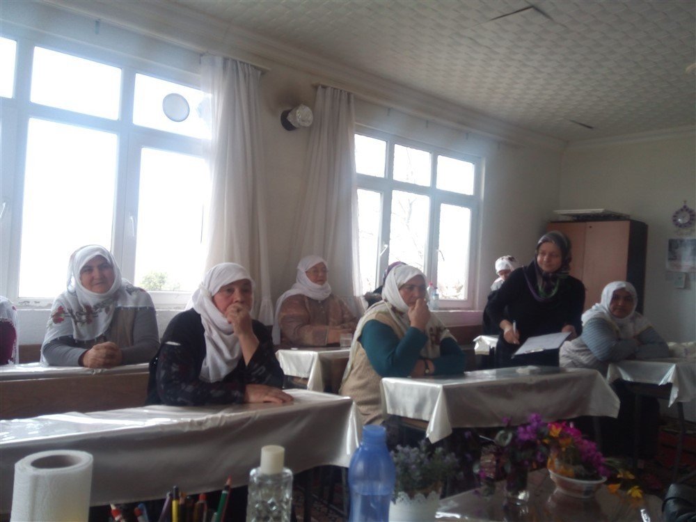 Tosya’da Kadın Çiftçilere tarım ve hayvancılık eğitimi verildi.